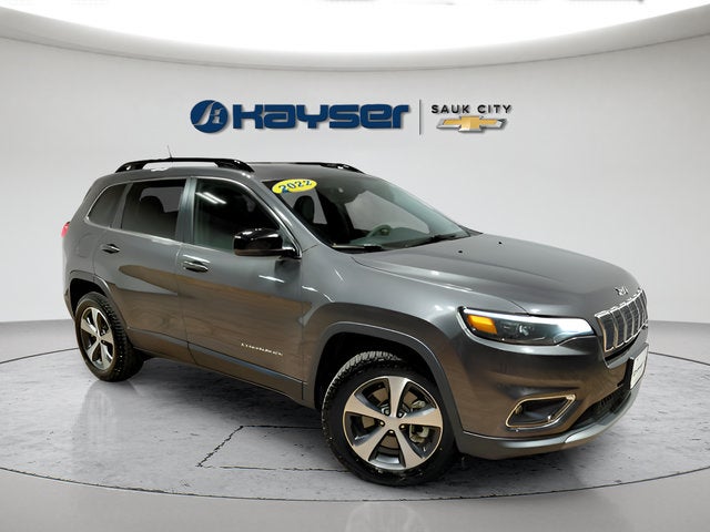 2022 Jeep Cherokee Limited 4x4 in Gray — front three-quarter view