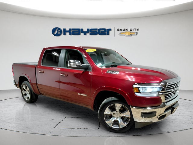 2020 RAM 1500 Laramie Crew Cab 4x4 5'7" Box in Red — front three-quarter view