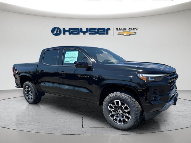 2026 Chevrolet Colorado Z71 in Black — front three-quarter view