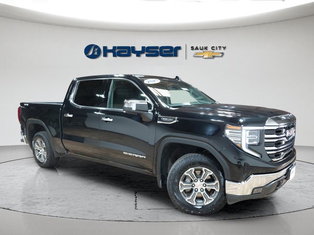 2025 GMC Sierra 1500 SLT in Onyx Black — front three-quarter view